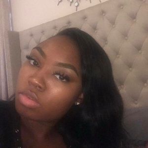 Meet your Posher, Paris